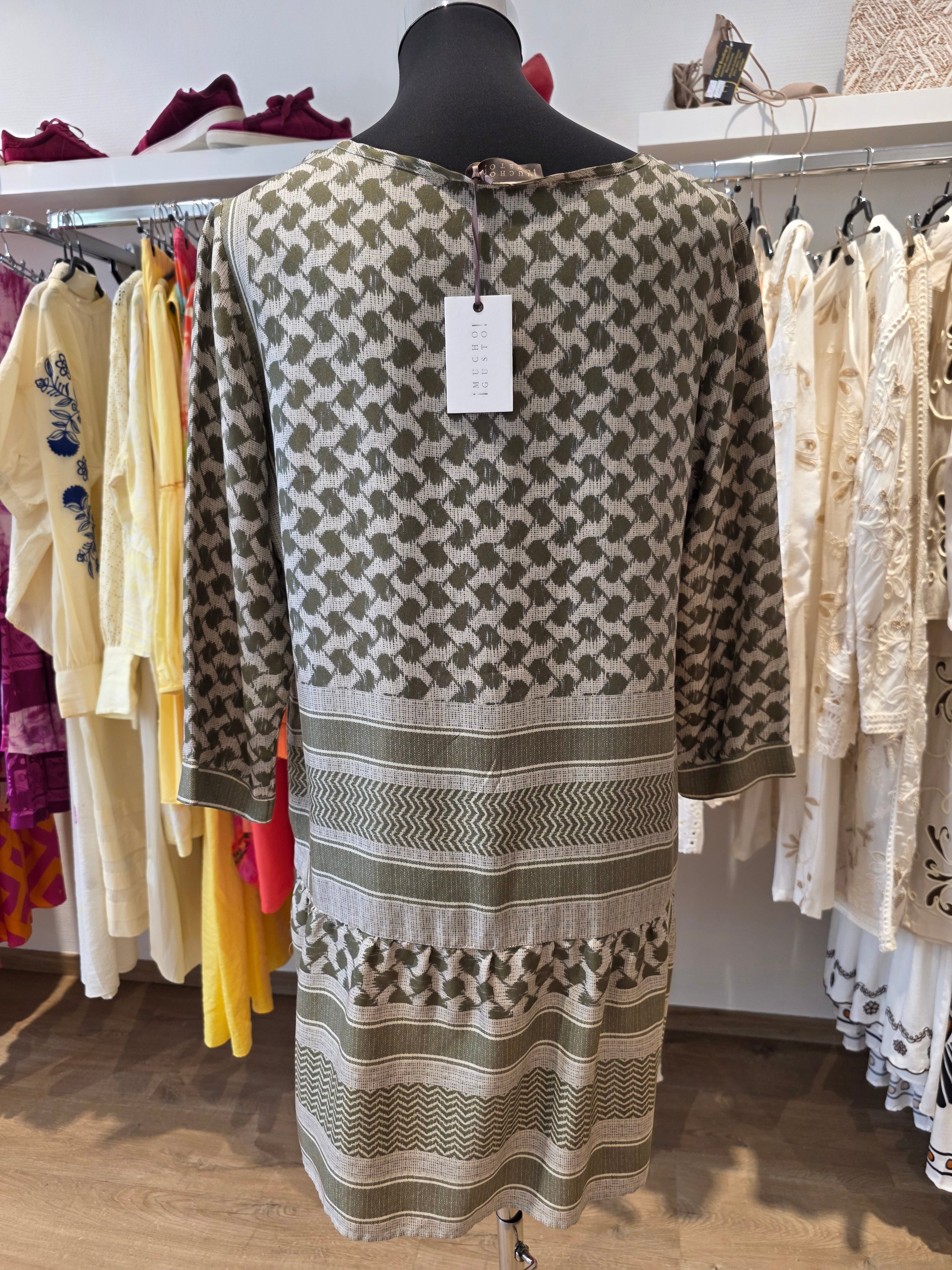 MUCHO GUSTO KLEID TUNIKAKLEID SEIDE GRÜN/KGALI/OLIVE GR.S