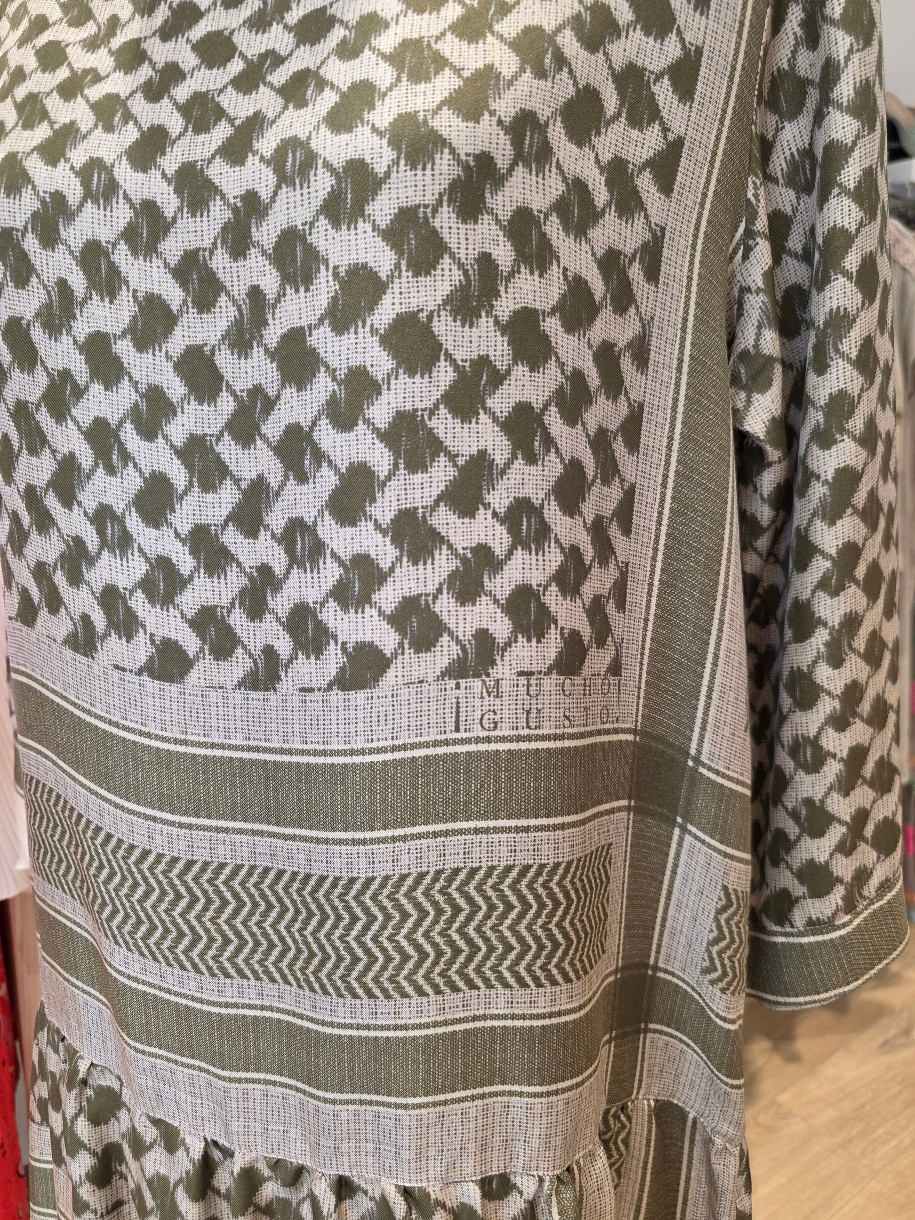 MUCHO GUSTO KLEID TUNIKAKLEID SEIDE GRÜN/KGALI/OLIVE GR.S
